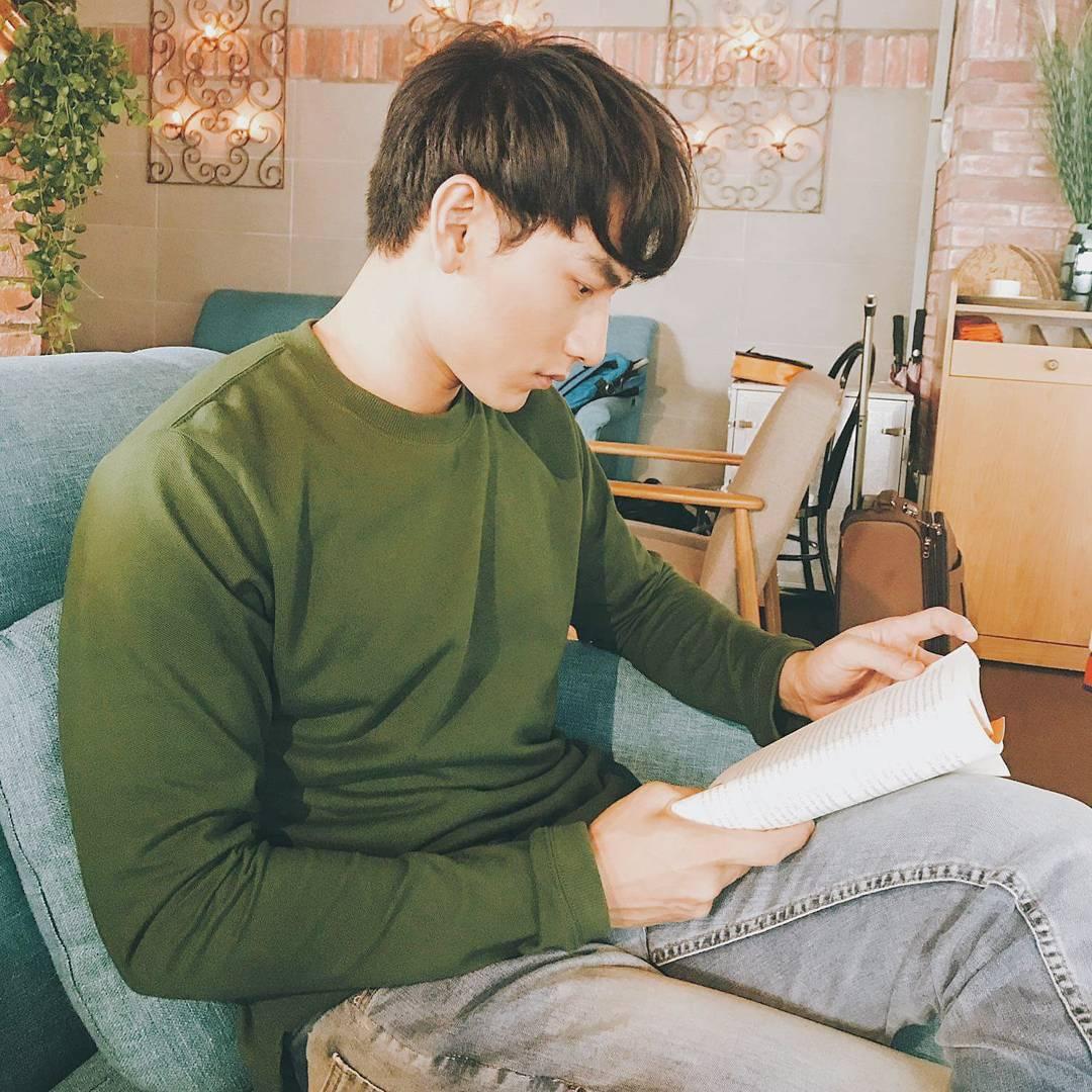 Tin sao Việt 17/8: Linh Chi đi tư vấn làm đẹp giữa ồn ào tình ái-5