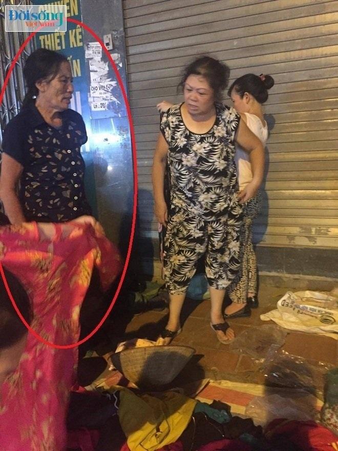 Những pha 'chôm' hàng hiệu trong nháy mắt của siêu trộm nữ U60 đi xe đạp cũ, tay cầm nón lá-2