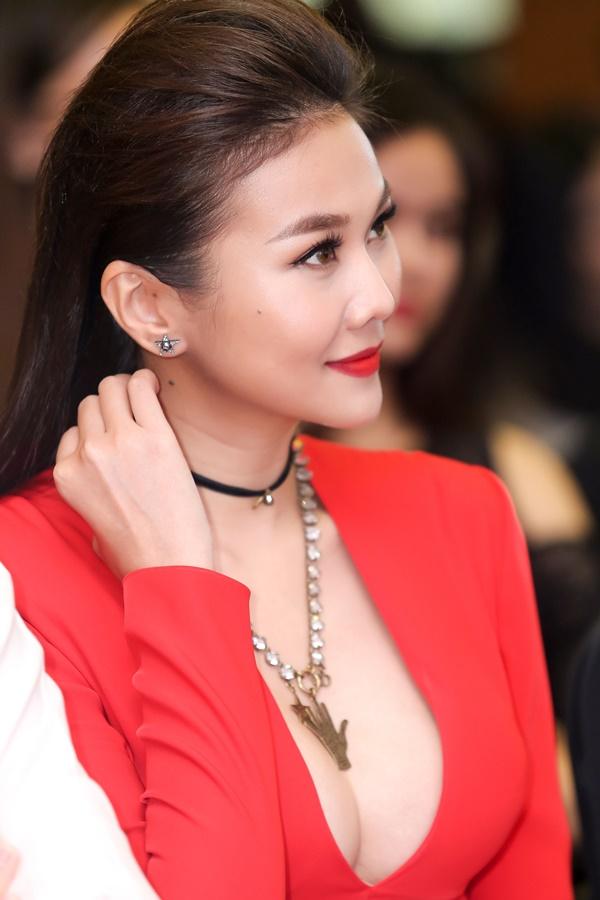 Nấu bếp cũng phải gợi cảm như Thanh Hằng mới chịu!-7