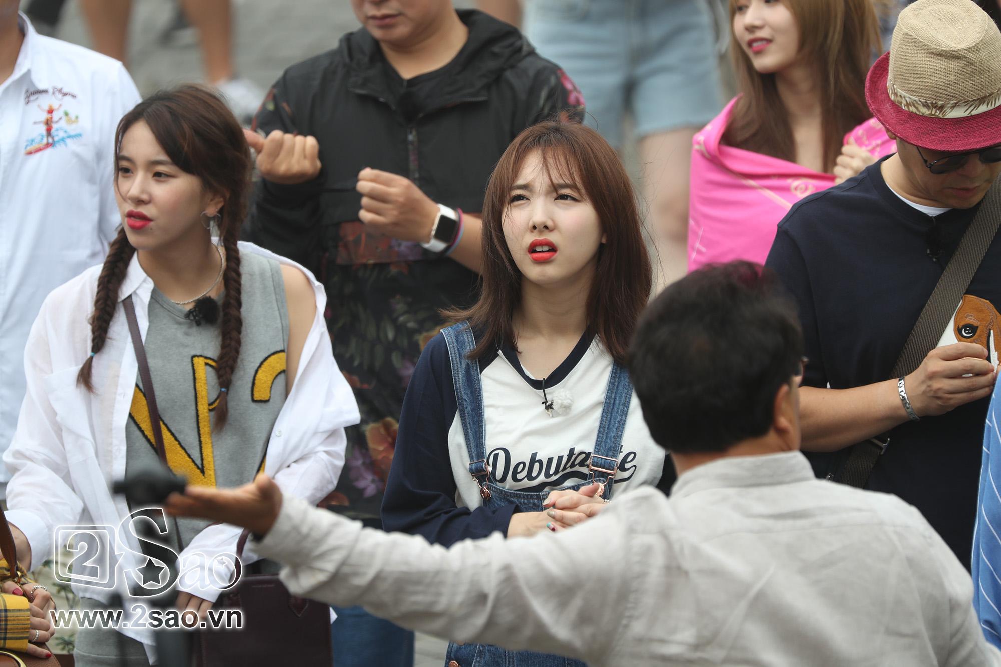 TWICE phấn khích khi trải nghiệm trò chơi cảm giác mạnh tại Việt Nam-8