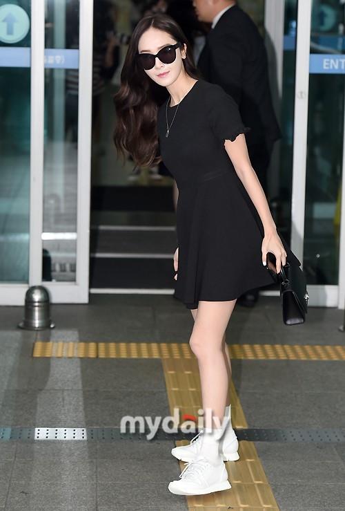 Mê mẩn style sân bay đơn giản nhưng cực bắt mắt của Jessica Jung-2