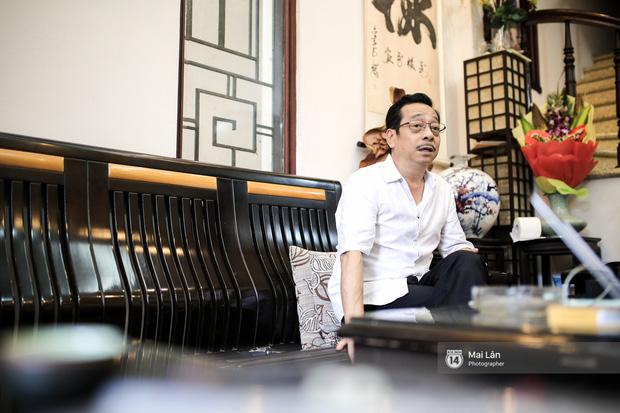 Lần đầu hé lộ ngôi nhà cổ kính, rợp bóng cây xanh của ông trùm Phan Thị - NSND Hoàng Dũng-8