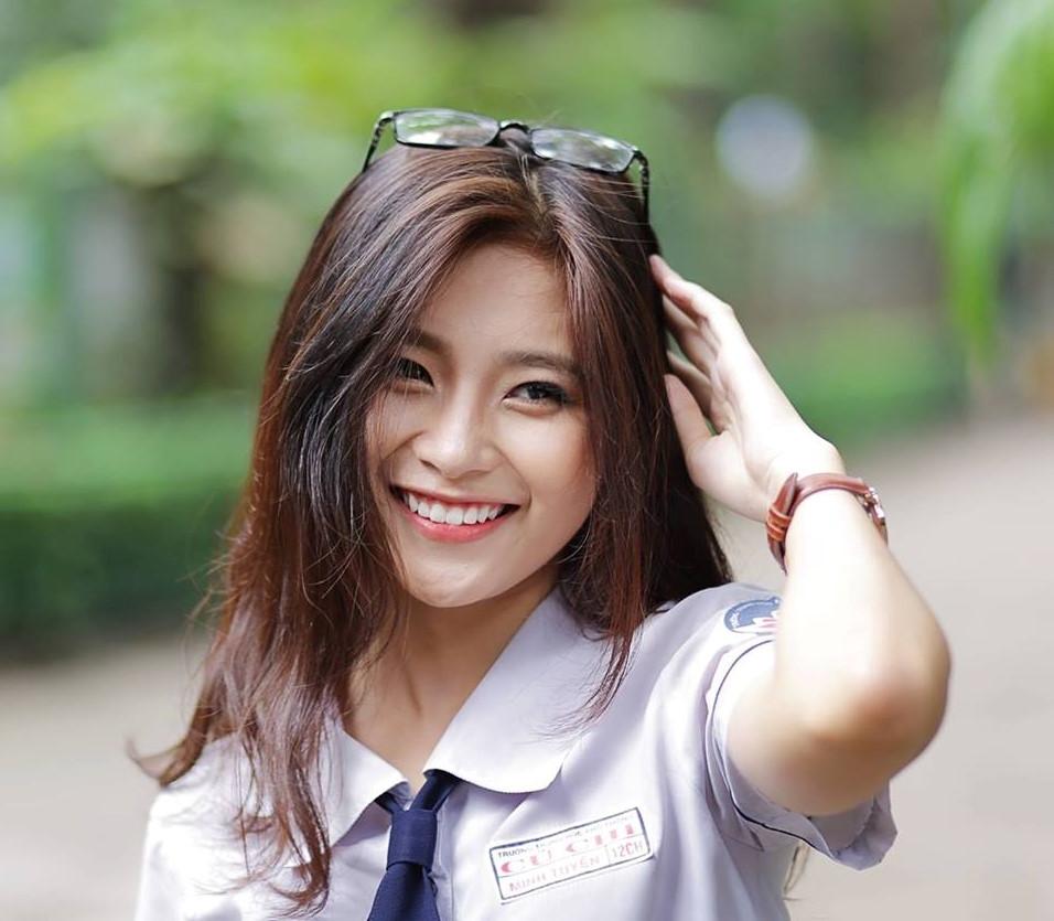 Lớp trưởng nhà người ta: Xinh xắn, học giỏi, hát hay, nhảy đẹp-1