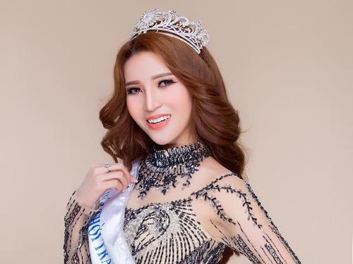 Hoa khôi bán dâm đăng quang ở cuộc thi trái phép-2