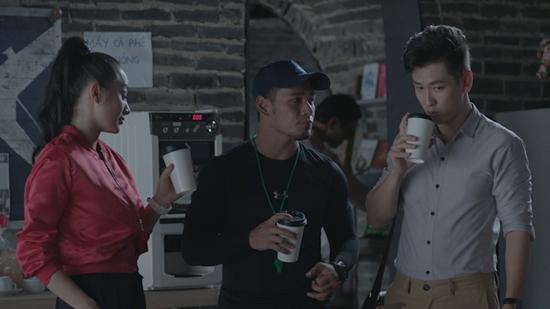 Đỏ mặt với nụ hôn táo bạo của Angela Phương Trinh và Rocker Nguyễn trong tập 1 Glee-5