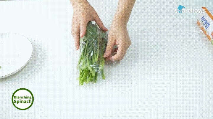 Cách luộc rau không cần nồi vẫn xanh ngắt, thẳng hàng đẹp lối chẳng tốn công bày-2