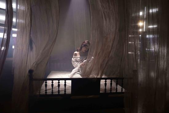 Lời nguyền gia tộc: Những con ma khiến người xem phì cười vì thiếu muối!-3