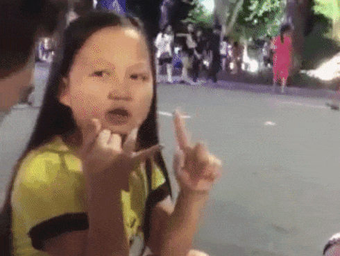 Vẻ đẹp thiên thần của bé gái mới nổi được cho là xinh hơn Hoa khôi nhí Cần Thơ-9