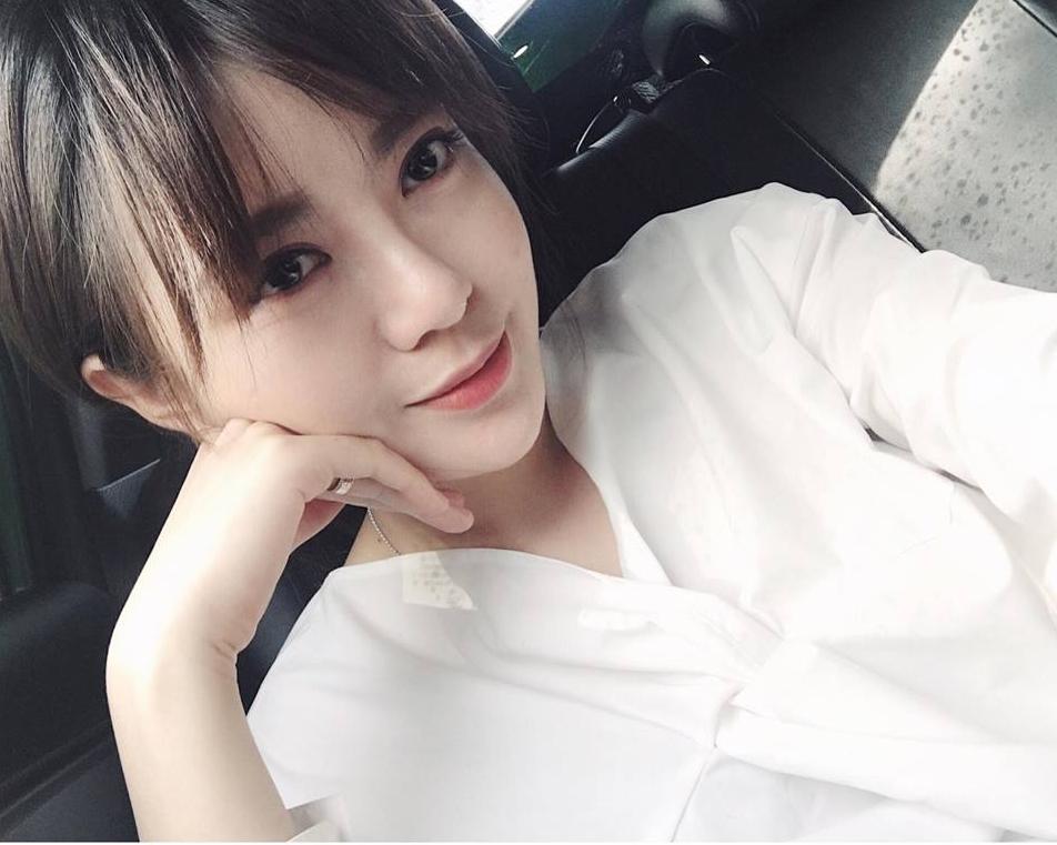 Hot girl - hot boy Việt 20/8: Đại gia Minh Nhựa gửi lời mật ngọt đến bà xã-14