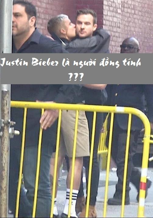 Những màn ôm hôn cùng giới của hoàng tử pop Justin Bieber khiến fan sững sờ-1