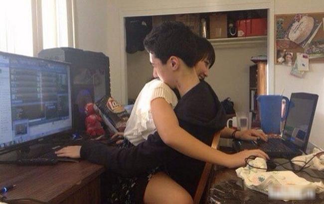 Tỉnh ngủ với ảnh hậu trường khó đỡ của game thủ-5