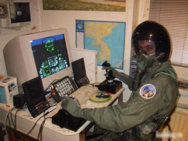 Tỉnh ngủ với ảnh hậu trường khó đỡ của game thủ-7