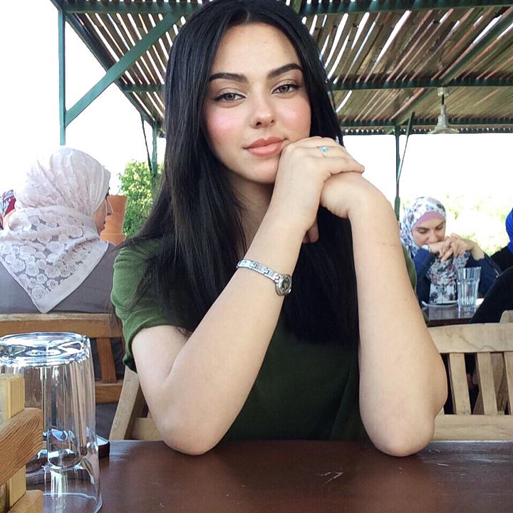 Xuất hiện cô gái khiến fan lầm tưởng Miranda Kerr có chị em thất lạc-3