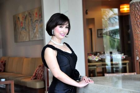 Vẻ đẹp bất chấp thời gian của Hoa hậu thấp nhất Việt Nam-13