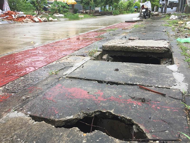 Nữ sinh rơi cống tử vong: Nhan nhản hố ga há miệng chờ nuốt người-1