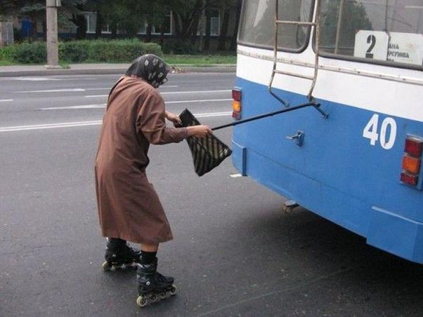 Clip hài: Đã sảy chân còn gặp đồng đội ngáo đá-1