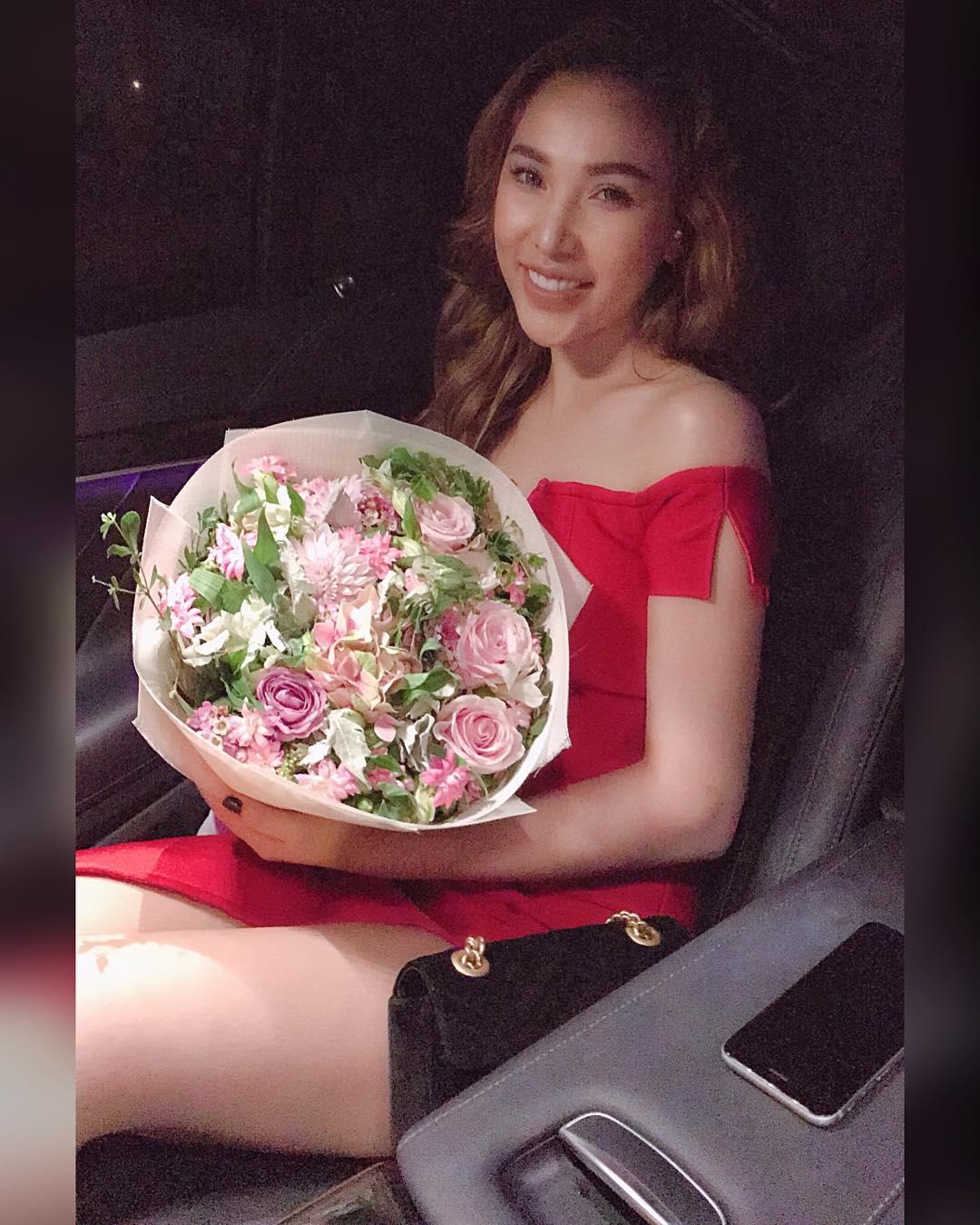 Diễn viên Quỳnh Thư gây shock khi vừa thể dục vừa khóa môi bạn trai-3