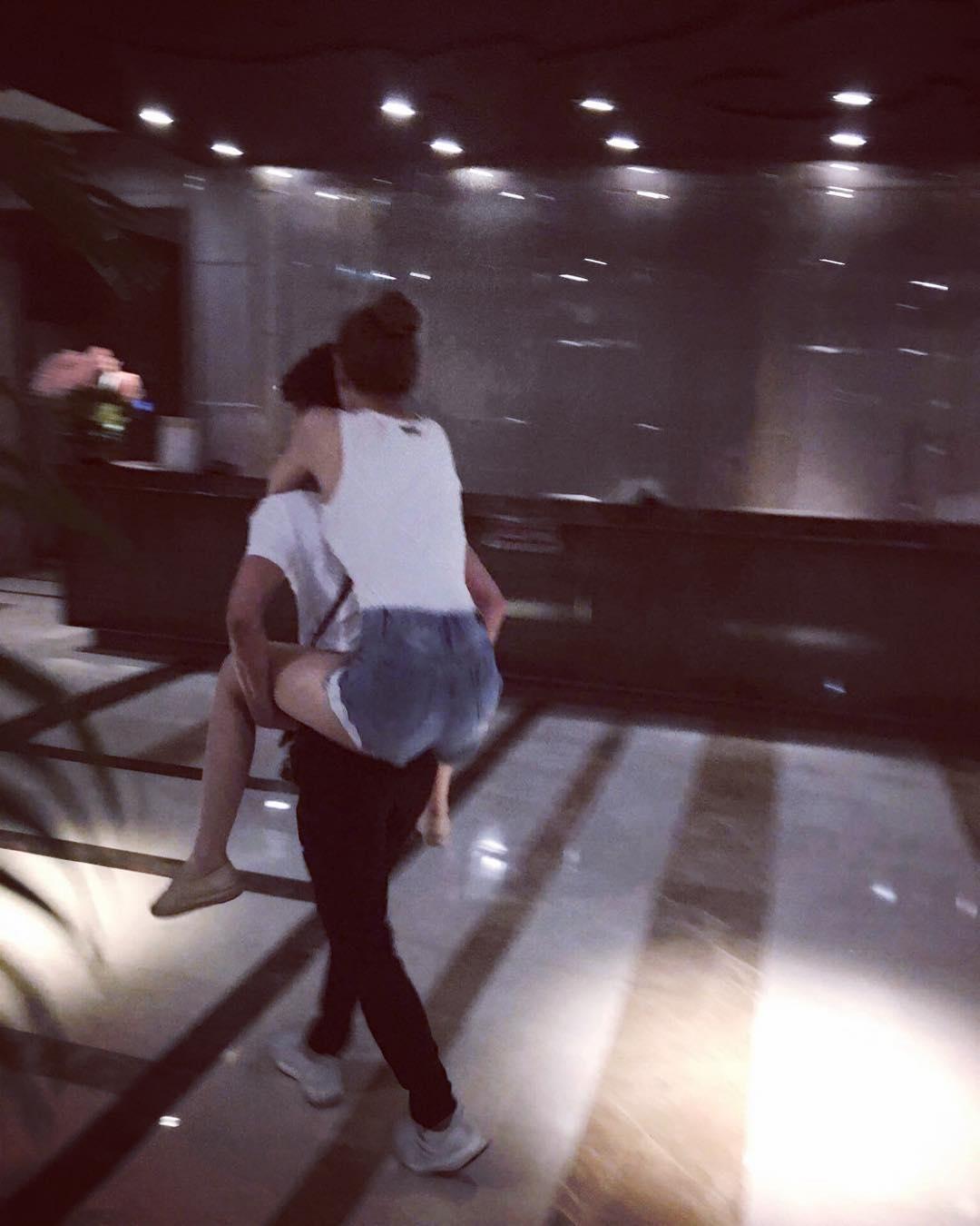 Diễn viên Quỳnh Thư gây shock khi vừa thể dục vừa khóa môi bạn trai-6