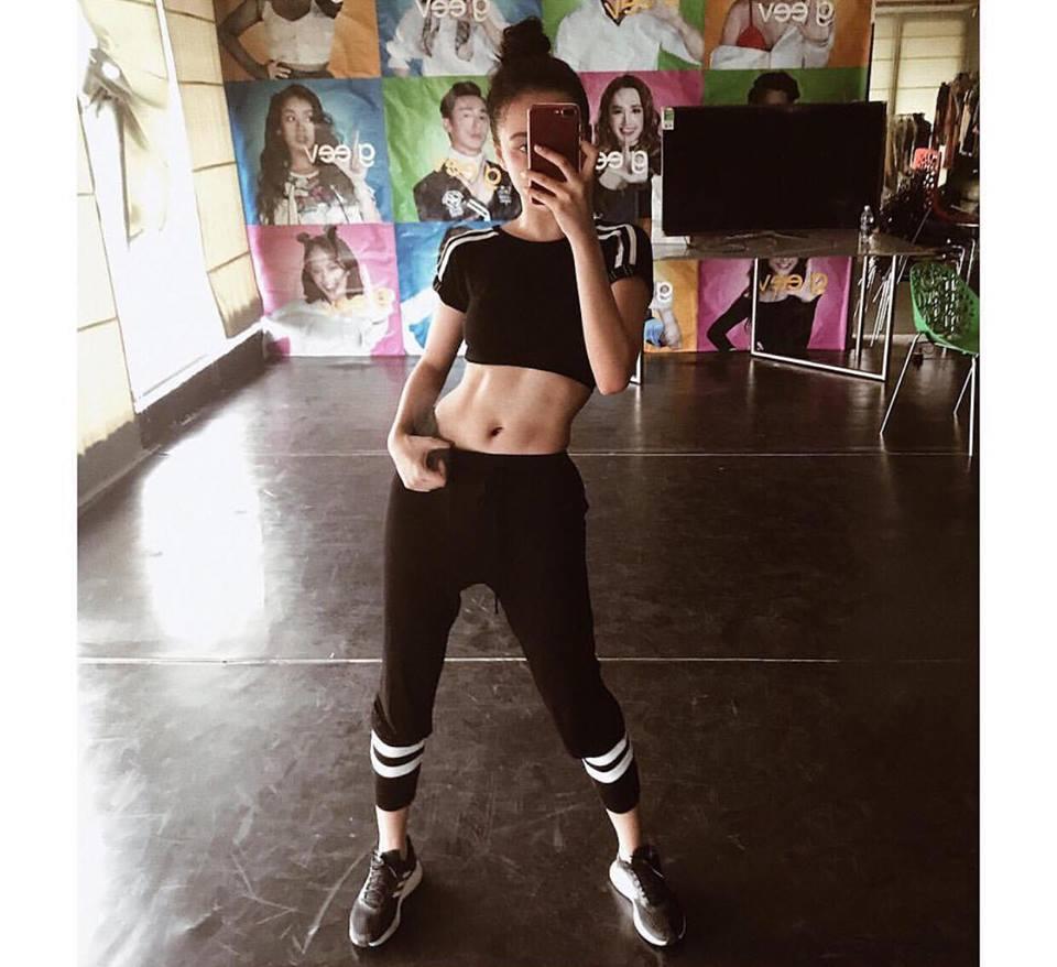 Angela Phương Trinh thiêu đốt ánh nhìn với body quả táo vạn người mê-4