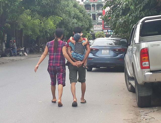 Một cái nắm tay - Bức ảnh khiến ai xem xong cũng phải giật mình-3