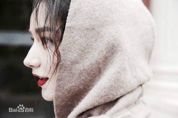 Cận cảnh nhan sắc gà mới của Dương Mịch, đẹp chẳng kém cạnh Địch Lệ Nhiệt Ba-7