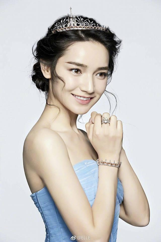 Cận cảnh nhan sắc gà mới của Dương Mịch, đẹp chẳng kém cạnh Địch Lệ Nhiệt Ba-8