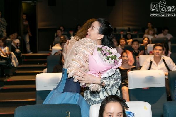 Bông hồng lai MLee khoe chân dài miên man trong ngày ra mắt phim ngắn-10