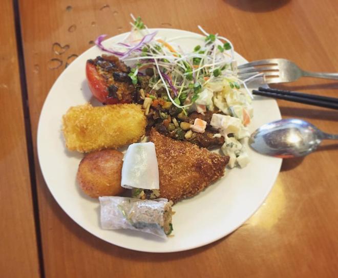 8 địa chỉ buffet chay cực bình dân nên thử ngay cho ngày đầu tháng Vu Lan-9