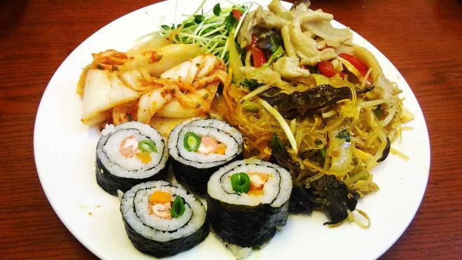 8 địa chỉ buffet chay cực bình dân nên thử ngay cho ngày đầu tháng Vu Lan-13