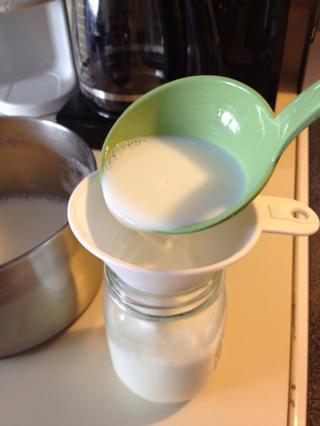 Tự làm sữa chua tại nhà chỉ với 2 nguyên liệu-6