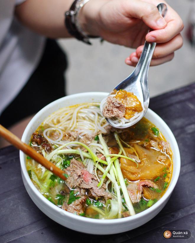 Ở Hà Nội có một món bún rất lạ: đầy ắp thịt bò mà chỉ có 25k-4