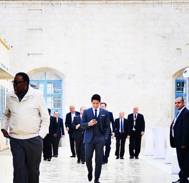 Hoàng tử Brunei điển trai gây bão khi tham gia SEA Games-7