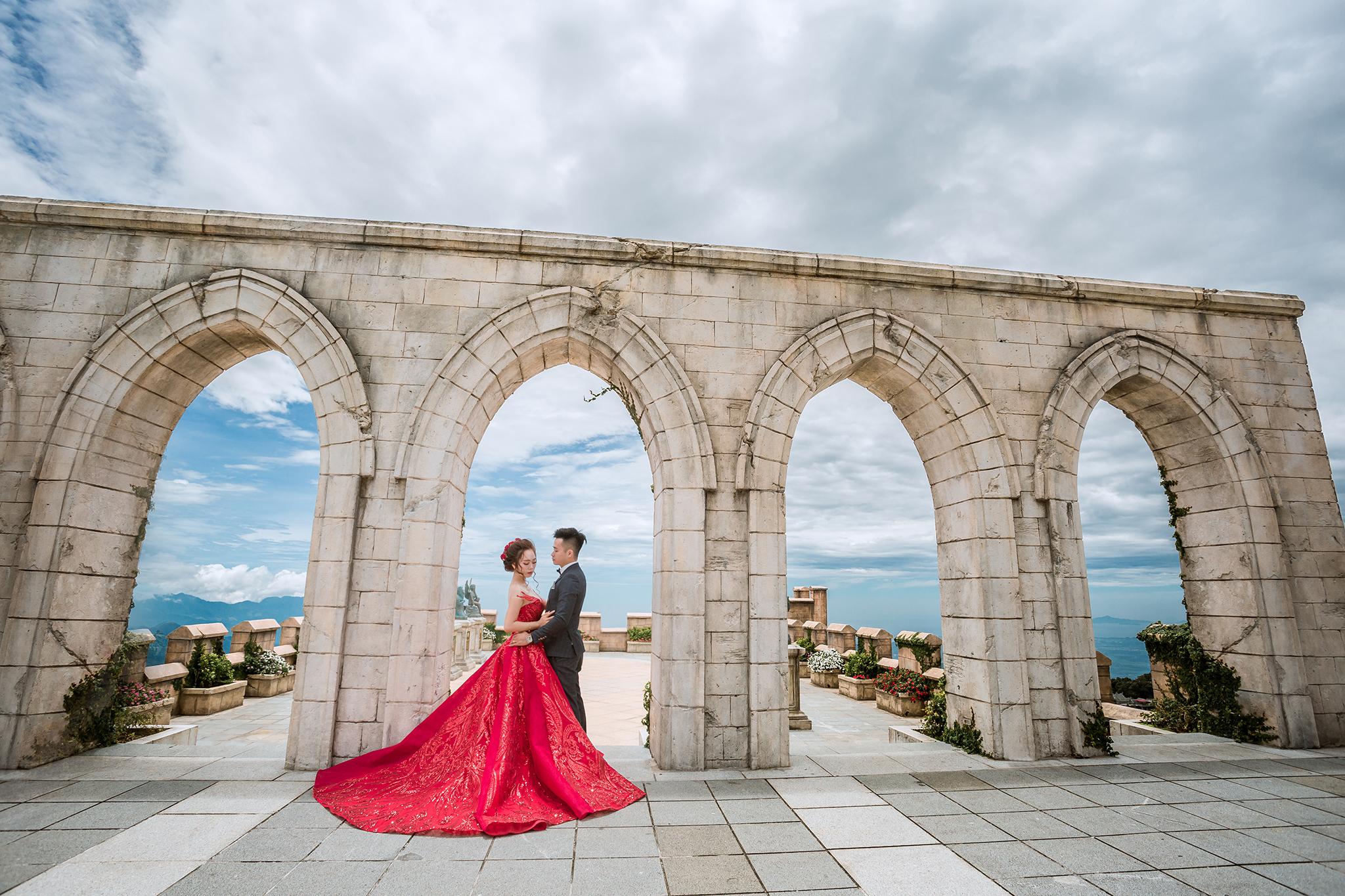 Cô gái đi sai luật bị bắt, cưa luôn anh công an và nên duyên vợ chồng-12