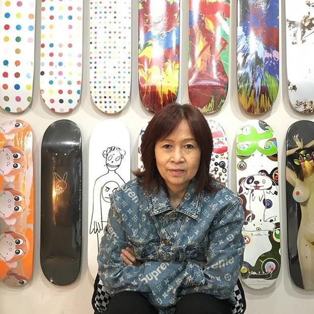 Cánh thanh niên lác mắt với bà cô chất chơi, phô trương cả BST Supreme X Louis Vuitton-3