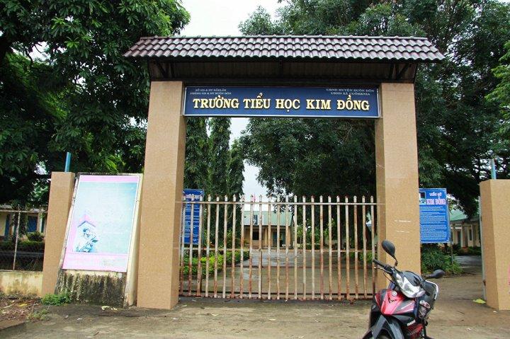 Quan hệ bất chính với hiệu phó để vào biên chế, nữ giáo viên bị tung clip sex khi đòi chia tay?-1