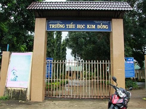 Hiệu phó tống tình: Sợ bị đánh nên mới xác nhận phát tán clip sex-1