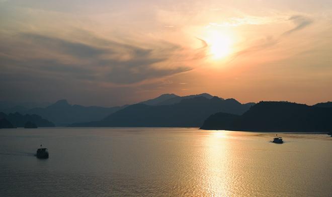 Nghỉ lễ 2/9, đưa nhau đi trốn ở hoang đảo xanh mướt chỉ cách Hà Nội 100km-4