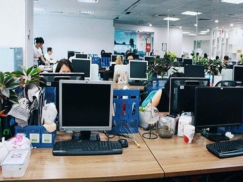 Mắc màn từ chập tối, bôi kem chống muỗi như dùng nước hoa... sinh viên đang tìm cách tự bảo vệ mình-3