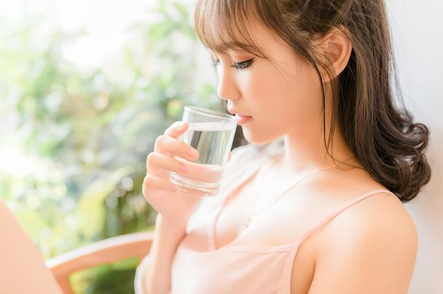 Sở hữu góc nghiêng hoàn mỹ, nữ sinh Sư Phạm đẹp hút mắt người nhìn-11