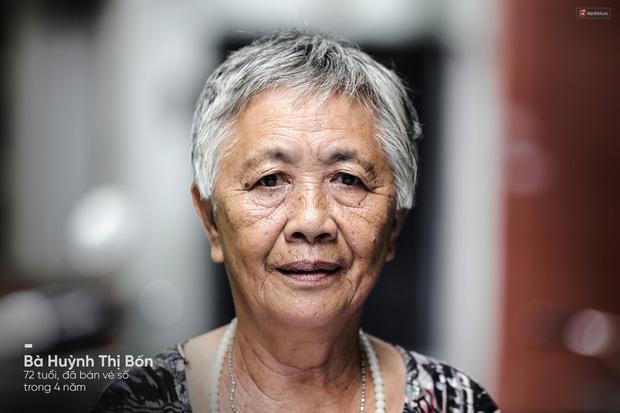 Người già bán vé số tại Sài Gòn: Những phận người bị bỏ quên-1