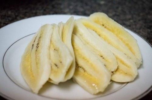 Bánh chuối chiên kiểu Thái gây bão khắp Sài Gòn hóa ra được làm cực kì đơn giản-2