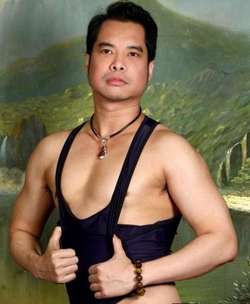 Những bộ cánh thuộc hàng thảm họa của ông hoàng nhạc sến Ngọc Sơn-3