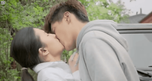 Sao Hoa ngữ bị chê diễn dở: Chỉ cần đẹp, mọi lỗi lầm sẽ được tha thứ-12