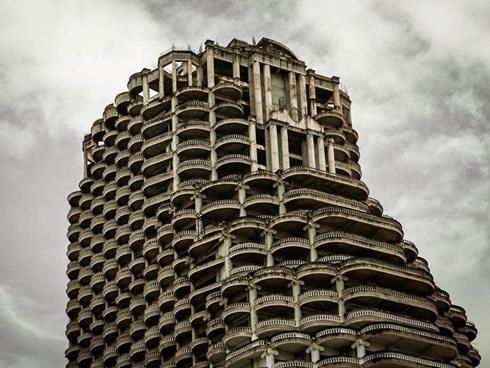 'Tòa nhà ma' giữa Thủ đô Bangkok