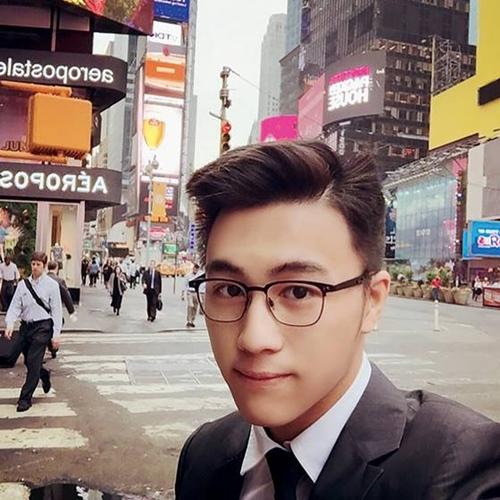 Sau Vương Tư Thông, Trung Quốc có thêm thế hệ thiếu gia mới nổi đúng chuẩn đẹp trai, con nhà giàu, học giỏi-11