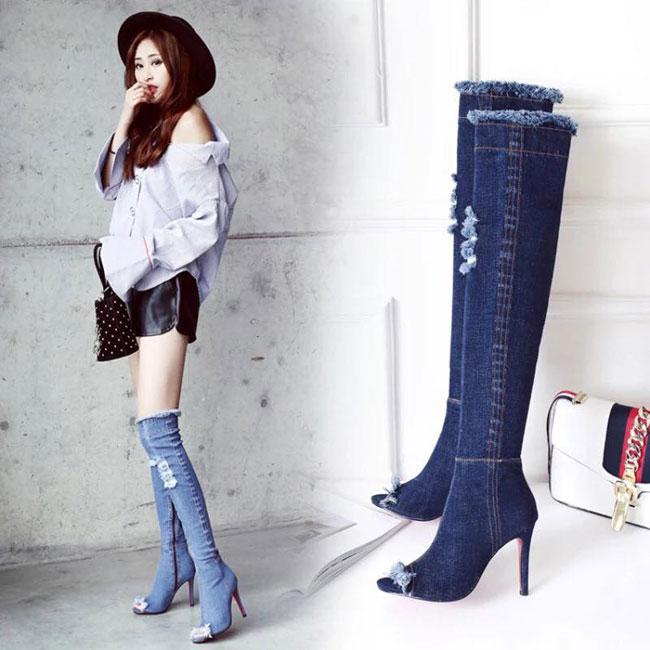 Boot denim bị chê tả tơi của Kim Kardashian lại hot bất ngờ tại các shop thời trang Việt-6
