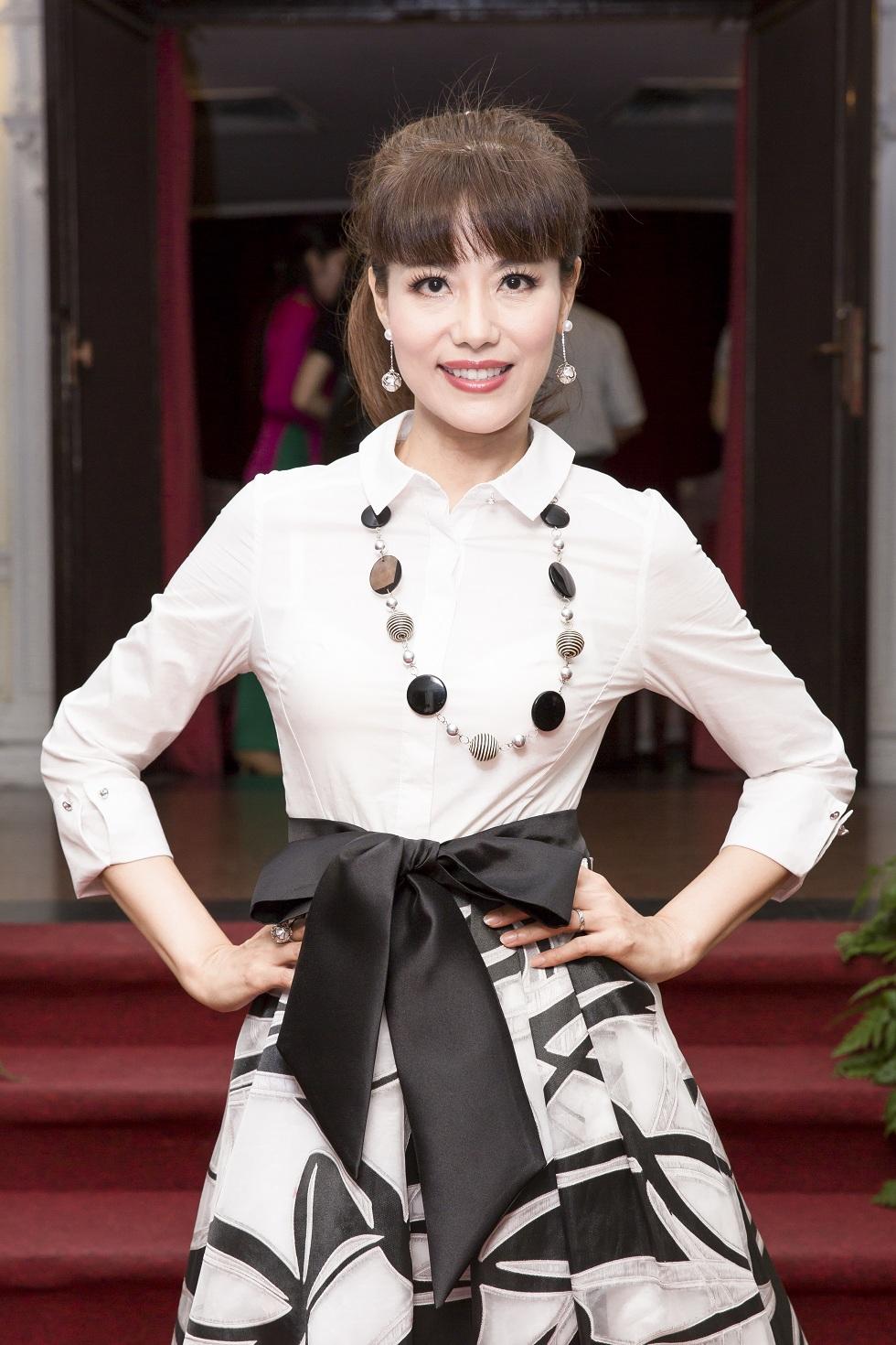 NTK Quỳnh Paris – chủ nhân loạt thiết kế tuyệt đẹp trong vở diễn Con dơi-7