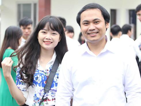 Thầy giáo trẻ đại học Vinh và loạt lời phê bá đạo: 'Nhan sắc tỷ lệ nghịch với chữ viết'