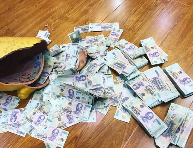 Cư dân mạng trố mắt, toát mồ hôi với những vụ đập heo đất số tiền khủng đến nửa tỷ đồng-2