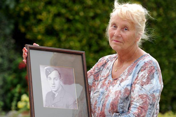 Bài học tình yêu sâu sắc từ cụ bà 92 tuổi, 50 năm mòn mỏi chờ tin chồng hờ mất tích trong Thế chiến 2-7